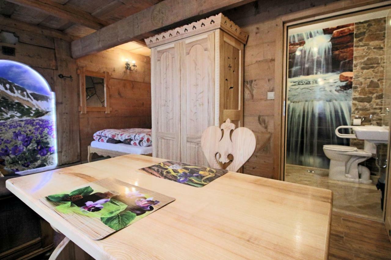 Goralski Domek Walus Zakopane - Scisle Centrum - Jedyny Domek Na Krupowkach エクステリア 写真