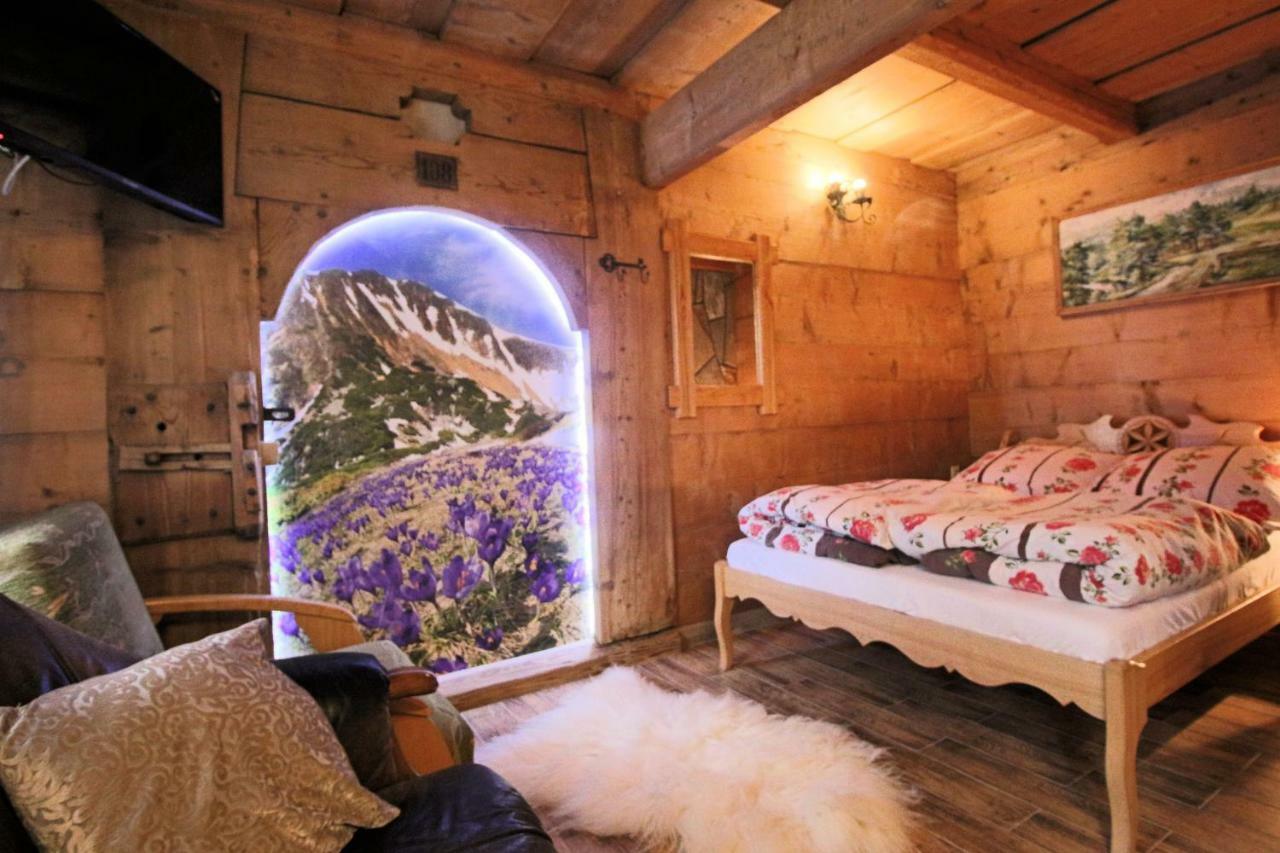 Goralski Domek Walus Zakopane - Scisle Centrum - Jedyny Domek Na Krupowkach エクステリア 写真